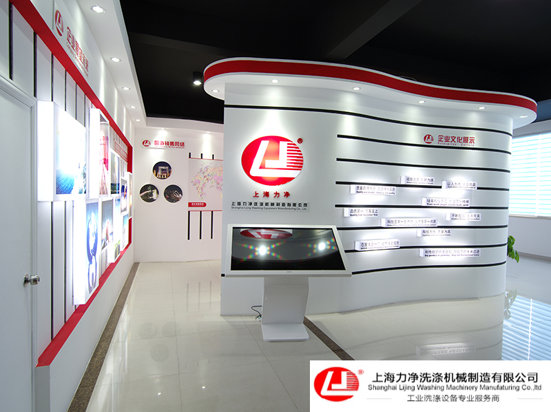床單折疊機(jī)的有何特點(diǎn)，怎樣保養(yǎng)?